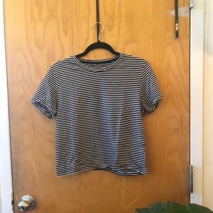 Everlane striped tee black and white crew neck